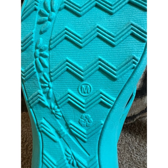 Nwot. Okabashi sandals. Size medium. - Picture 4 of 8